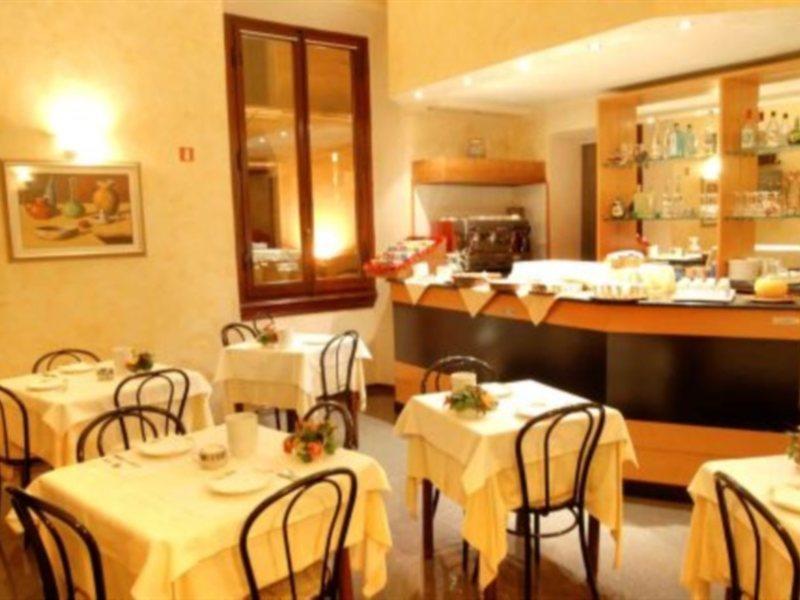 Hotel Brooklyn - Ex Hotel Lombardi Флоренция Экстерьер фото